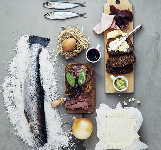 La Torrefazione serverar tre olika slags bruncher. Skärgårdsversionen innehåller bland annat skärgårdslimpa, sillkaviar och kallrökt lax.