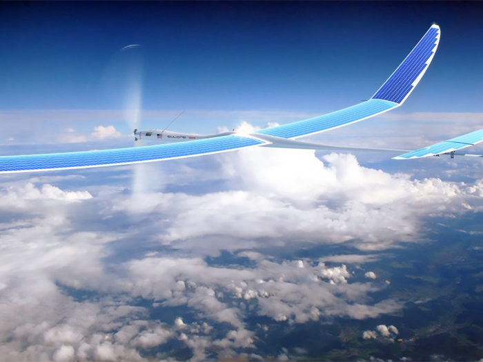 Drönartillvaro. Självförsörjande drönarsatelliter kan bli världsförbättrande, men ger också webbjättarna chanser till ännu fetare vinstmarginaler. Samtidigt använder bolagen aggressiv skatteplanering och skatteparadis.