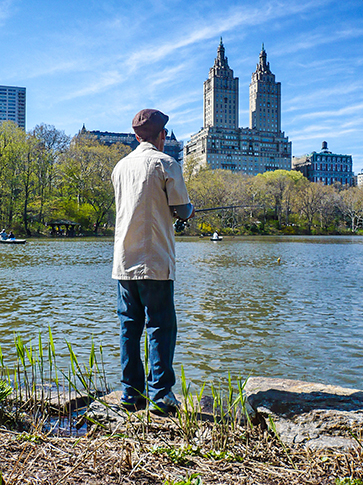 Fel plats för kundfiske. Nokias vd Olli-Pekka Kallasvuo drömde i sin residens vid Central Park om hur bolaget skulle få de amerikanska konsumenterna på kroken. Samtidigt avgjordes kampen om mobiltelefonernas framtid på andra sidan kontinenten, i Kalifornien.