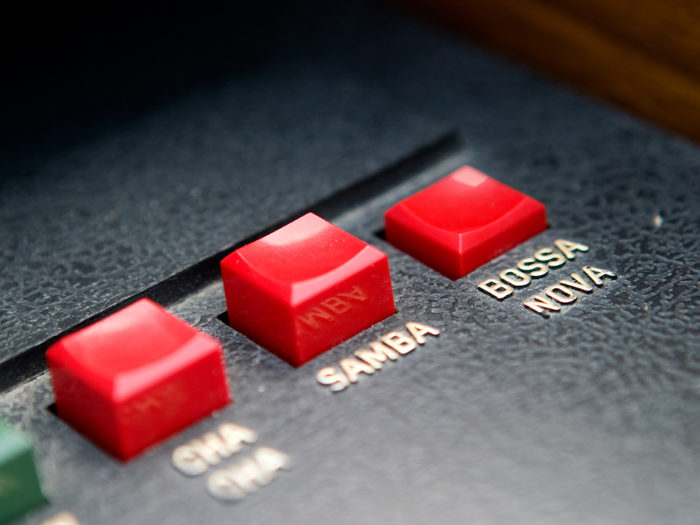 Föreskrift. Fyra slag i takten är tryggt och säkert, enligt förutsägbara västerlänningar. Lyckligtvis finns det undantag. Bild: Mostphotos