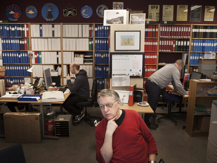 Full aktivitet i arkivet. Anders Liljegren ser till att den dagliga verksamheten flyter i ufo-arkivet i Norrköping.