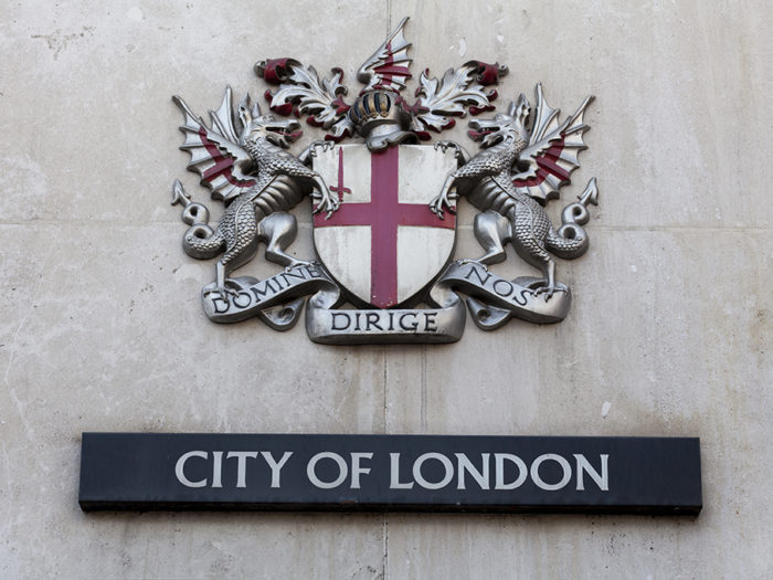 Coats_of_arms_of_the_City_of_London_Corporation,_London,_England,_IMG_5208_edit