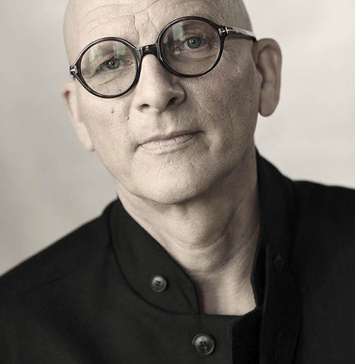 Stora språnget (till city). Fram till 2050 kommer det byggas lika mycket stad i världen som i hela mänsklighetens historia. Därmed får storstäder både mer gemensamt med varandra och större betydelse än nationalstaten, menar ekonomen och samhällsdebattören Kjell A Nordström. Foto: Johan Hellström