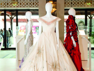 Kostymkonst. Klänningar från filmen The Phantom of the Opera. Foto: British Academy of Film and Television Arts (BAFTA)