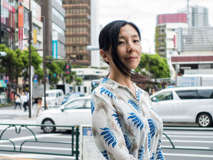 Inse ditt värde. Karriärcoachen Noriko Kimura tycker att japanska kvinnor bör inse sitt värde. “Det är säljarens marknad eftersom det är sådan brist på arbetskraft. ’Samma lön som männen, minst’ är mitt råd till kvinnorna”, säger hon.