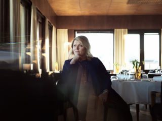 Nytt lyft. Helena Puolakkas uppgift är att lyfta Savoy till en av Nordens bästa restauranger. Den anrika restaurangsalen ska renoveras av inredaren Ilse Crawford.