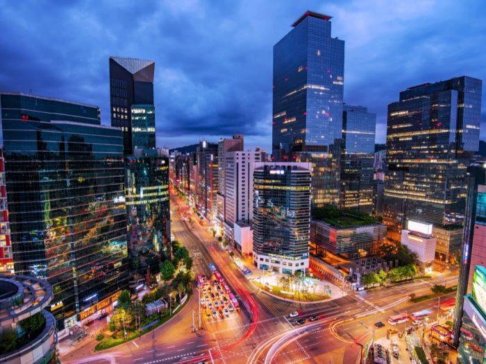 Sydkorea råder en sorts näringslivspatriotism. Politiker och företagsledare arbetar tätt ihop för landets ekonomiska framgång. Foto: Adobe Stock.