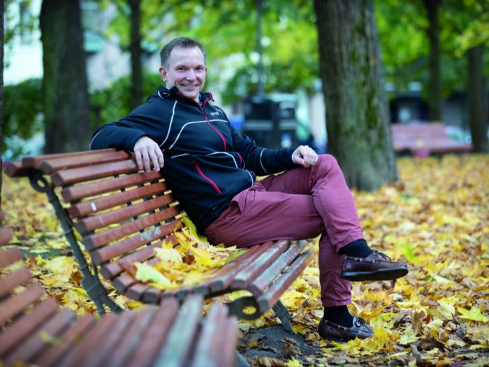 Peter Kenttä har disputerat om välmående i organisationer. Foto: Niklas Tallqvist