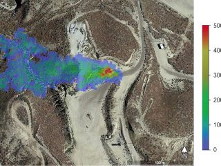 Ett nytt nätverk av specialutrustade satelliter ska skjutas upp för att kontinuerligt övervaka utsläppsbovar, bland annat inom olje- och gasbranschen, illaskötta soptippar och boskapsfarmer. Foto: Nasa/JPL-Caltech
